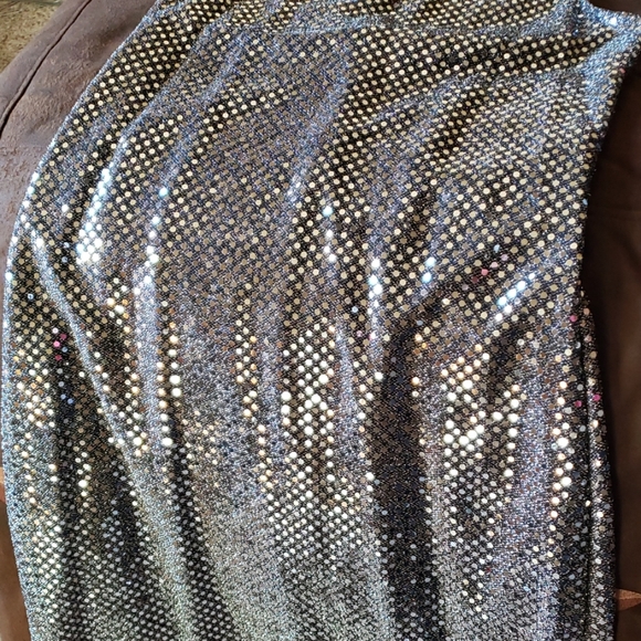 Black with silver sequence halter dress - Picture 4 of 6